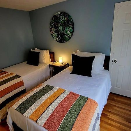 Unique & Peaceful Boston Home Esterno foto