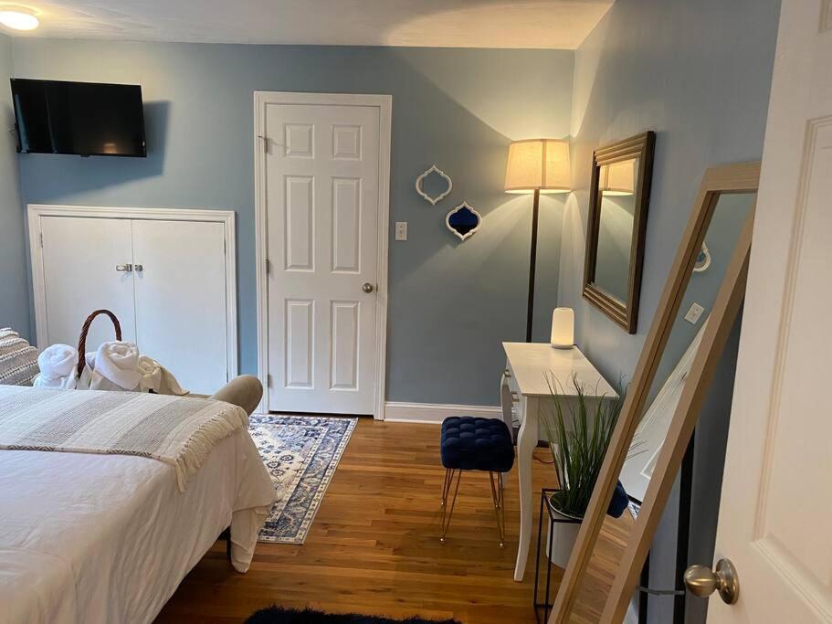Unique & Peaceful Boston Home Esterno foto